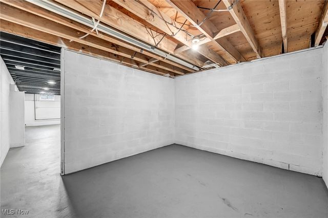 9021 Billings Road, Kirtland, OH 44094