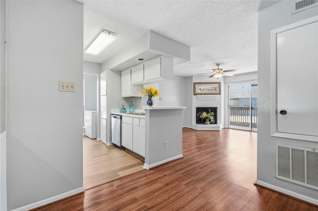 1900 Bay Area Boulevard Q 186, Houston, TX 77058