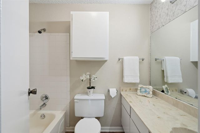 1900 Bay Area Boulevard Q 186, Houston, TX 77058