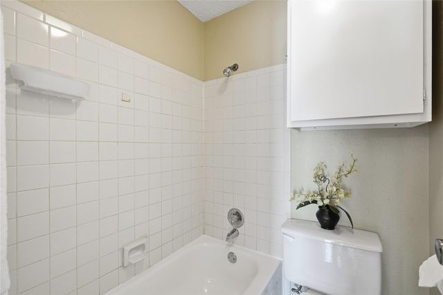 1900 Bay Area Boulevard Q 186, Houston, TX 77058