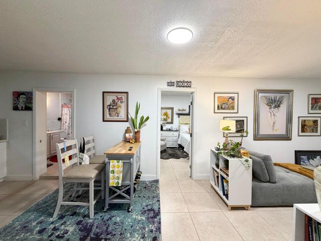 16101 SW 98th Avenue, Miami, FL 33157