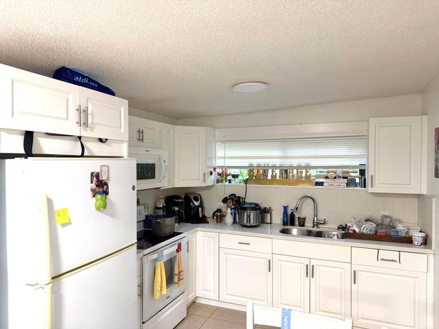 16101 SW 98th Avenue, Miami, FL 33157