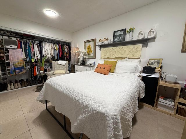 16101 SW 98th Avenue, Miami, FL 33157