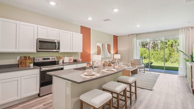 8106 SWAN MIST WAY, Wesley Chapel, FL 33545