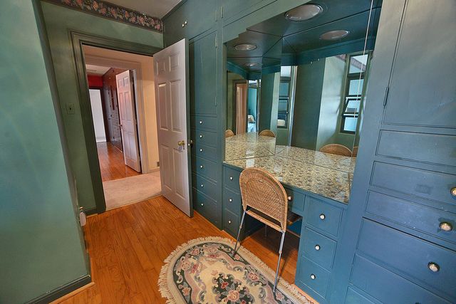 2221 Twin Oak Road, Peru, IL 61354