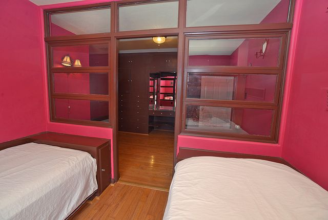 2221 Twin Oak Road, Peru, IL 61354