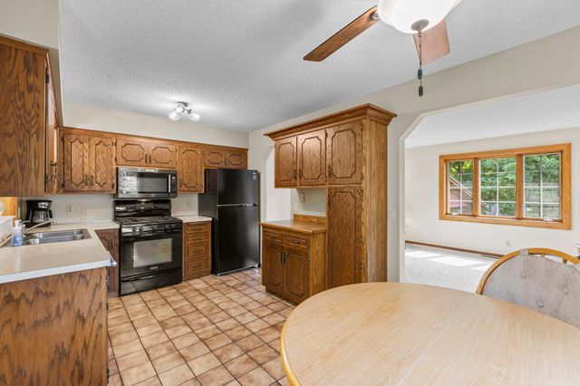 13 Woodcrest Drive, Circle Pines, MN 55014