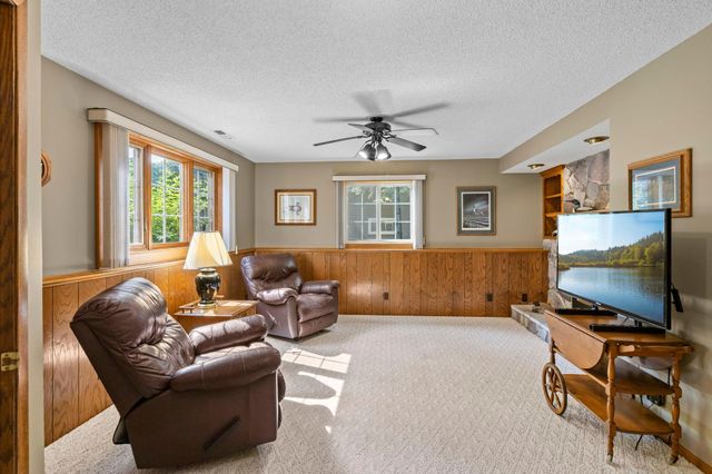 13 Woodcrest Drive, Circle Pines, MN 55014