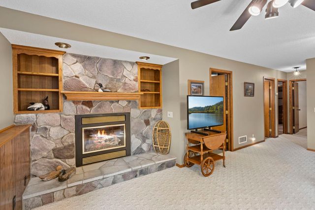 13 Woodcrest Drive, Circle Pines, MN 55014