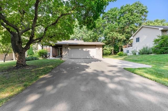 13 Woodcrest Drive, Circle Pines, MN 55014