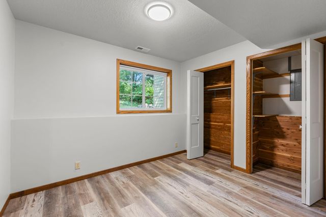 13 Woodcrest Drive, Circle Pines, MN 55014