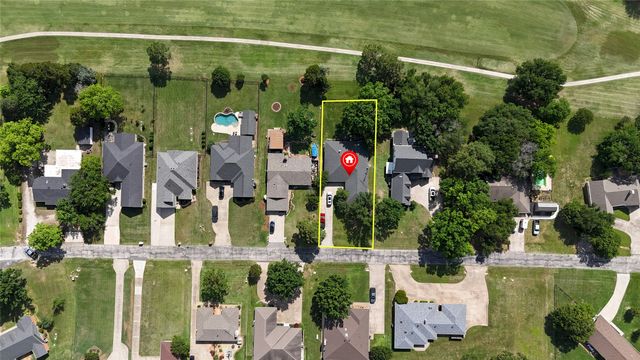 310 Navajo Trail, Gainesville, TX 76240