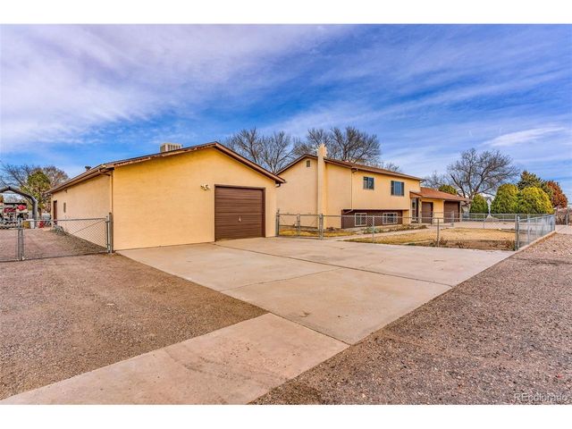 25451 Parkview Dr, Pueblo, CO 81006