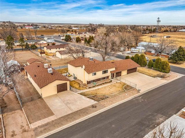 25451 Parkview Dr, Pueblo, CO 81006