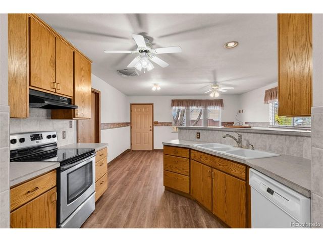 25451 Parkview Dr, Pueblo, CO 81006