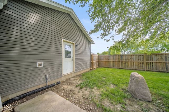 2581 S State Road 103, New Castle, IN 47362
