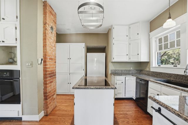 1208 Elizabeth Boulevard, Fort Worth, TX 76110