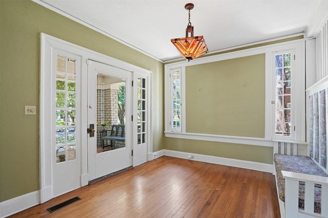 1208 Elizabeth Boulevard, Fort Worth, TX 76110