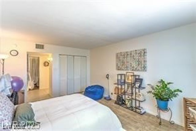 3930 University Center Drive 706, Las Vegas, NV 89119