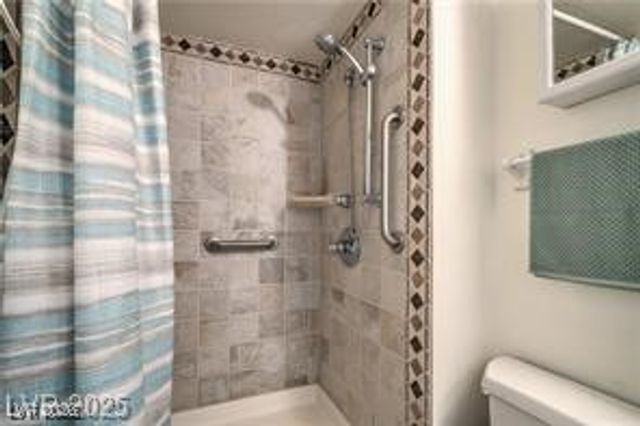 3930 University Center Drive 706, Las Vegas, NV 89119