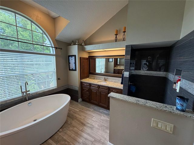 1616 KINSMERE DRIVE, Trinity, FL 34655