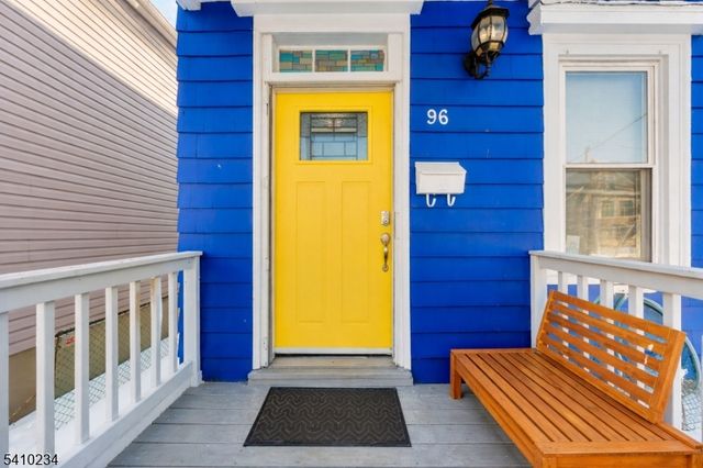 96 W Cherry St, Rahway City, NJ 07065