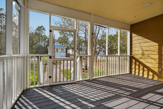 159 N 7Th Street, Santa Rosa Beach, FL 32459