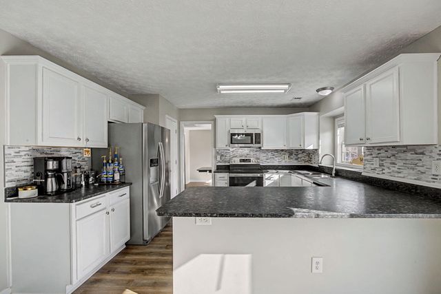 521 Thames Circle, Nicholasville, KY 40356