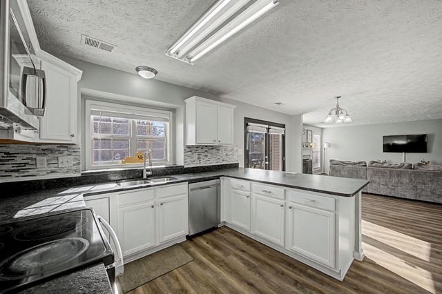 521 Thames Circle, Nicholasville, KY 40356