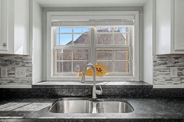 521 Thames Circle, Nicholasville, KY 40356