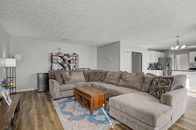 521 Thames Circle, Nicholasville, KY 40356