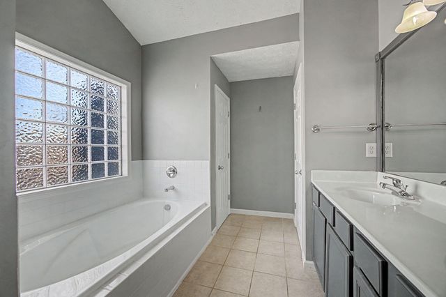 521 Thames Circle, Nicholasville, KY 40356