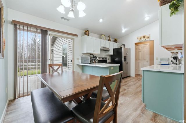 1102 Hideaway Drive, Auburn, IN 46706