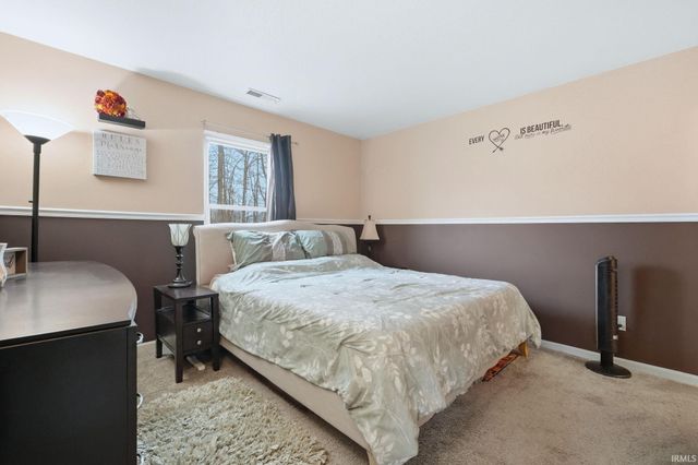 1102 Hideaway Drive, Auburn, IN 46706