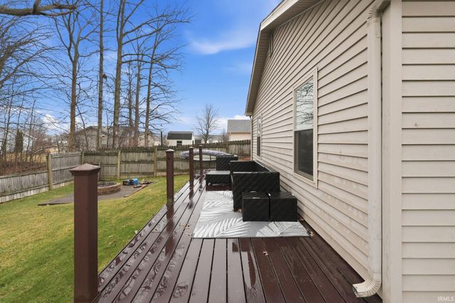 1102 Hideaway Drive, Auburn, IN 46706