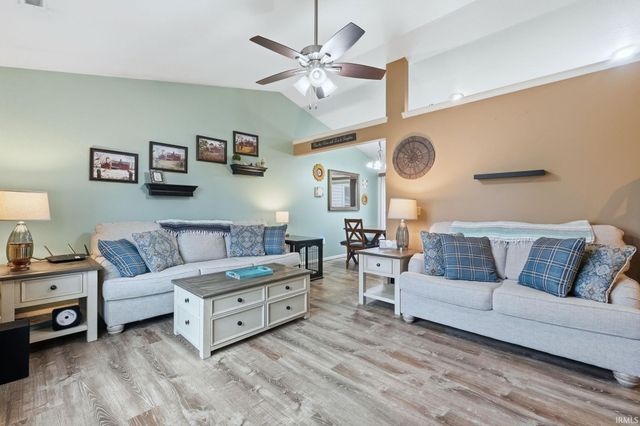 1102 Hideaway Drive, Auburn, IN 46706