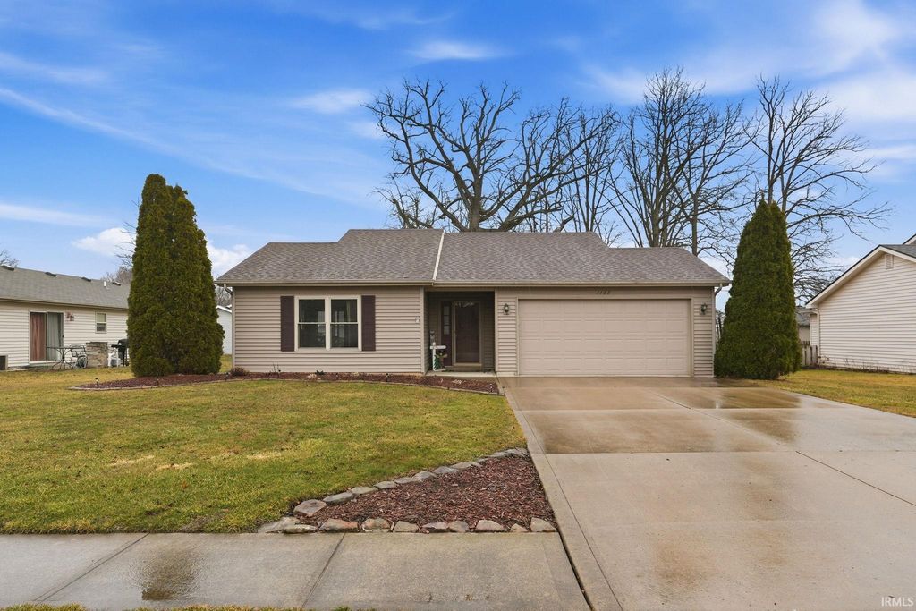 1102 Hideaway Drive, Auburn, IN 46706