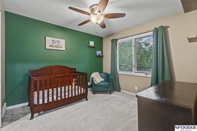 15827 Leavenworth Street, Omaha, NE 68118