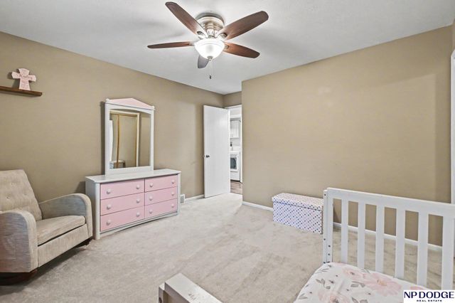 15827 Leavenworth Street, Omaha, NE 68118