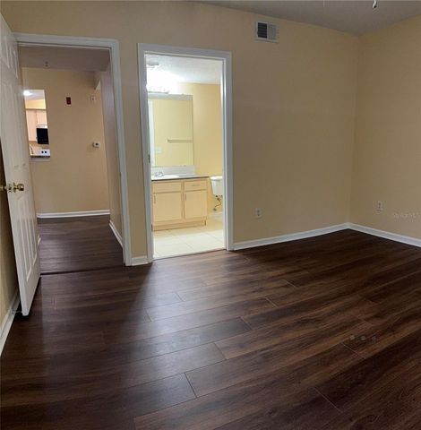 738 CREST PINES DRIVE 718, Orlando, FL 32828