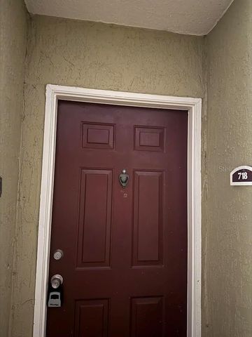 738 CREST PINES DRIVE 718, Orlando, FL 32828