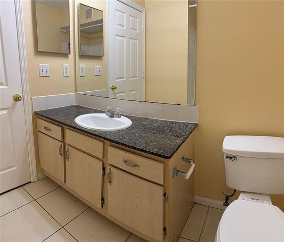 738 CREST PINES DRIVE 718, Orlando, FL 32828