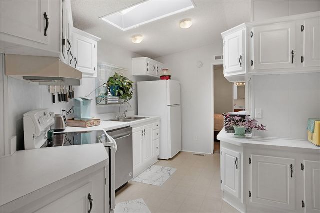 2400 E Lass Avenue, Kingman, AZ 86409