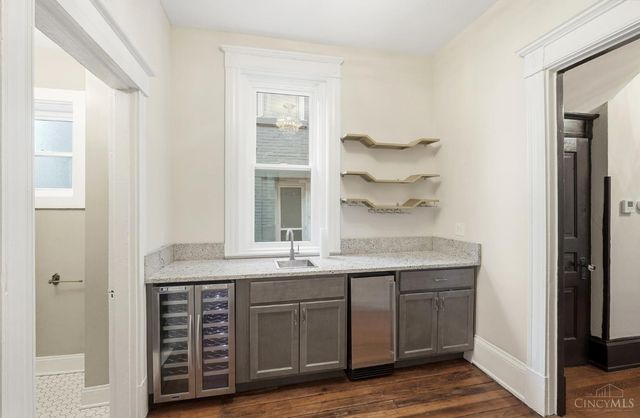 227 Forest Avenue, Cincinnati, OH 45229