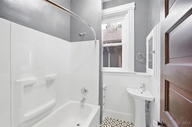 227 Forest Avenue, Cincinnati, OH 45229