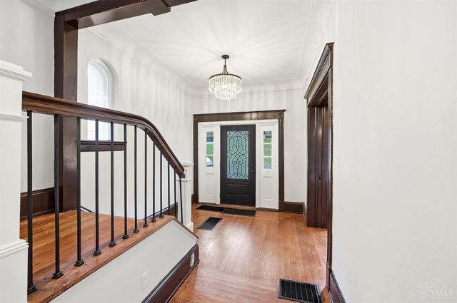 227 Forest Avenue, Cincinnati, OH 45229