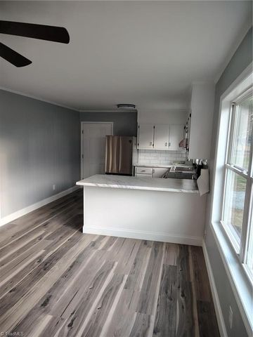 320 Olivia Avenue, Mount Airy, NC 27030