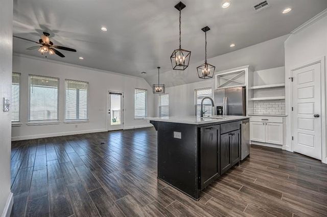 18433 Austin Place, Edmond, OK 73012