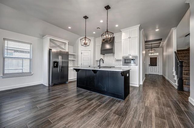 18433 Austin Place, Edmond, OK 73012