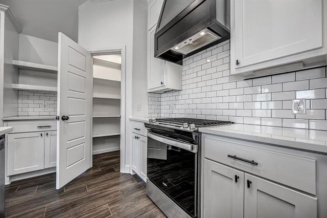 18433 Austin Place, Edmond, OK 73012